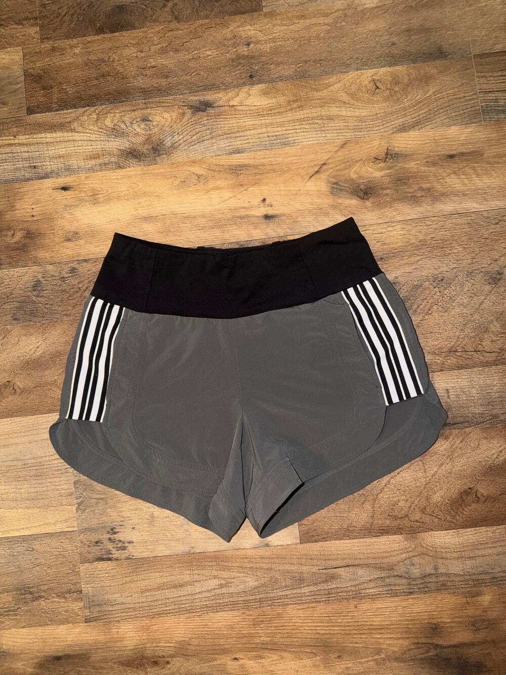 Athleta women’s ascender shorts